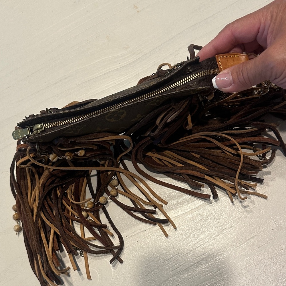Vintage Boho Louis Vuitton Fringed Wristlet Pouch - Brown Multitone - Picture 5 of 9